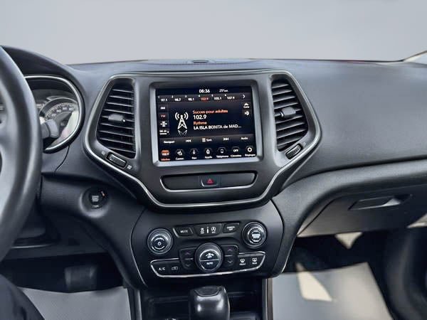 Jeep Cherokee Trailhawk 2022-13