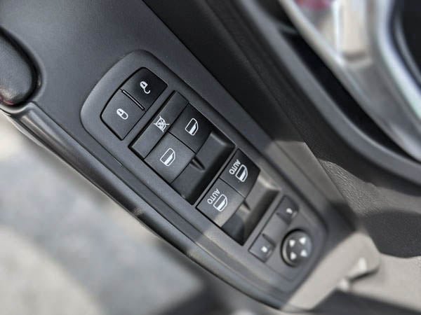Jeep Cherokee Trailhawk 2022-10