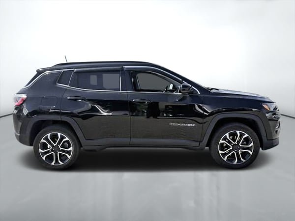 2022 Jeep Compass LIMITED-1