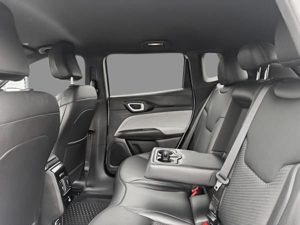 2025 Jeep Compass North-7