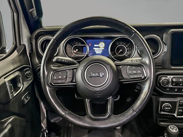 2022 Jeep Gladiator WILLYS-12