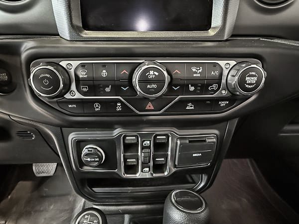 2022 Jeep Gladiator WILLYS-20