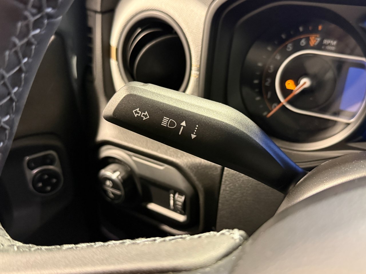 2025 Jeep Gladiator SPORT S // 4X4 // 8000$ EN MODIFICATIONS-14
