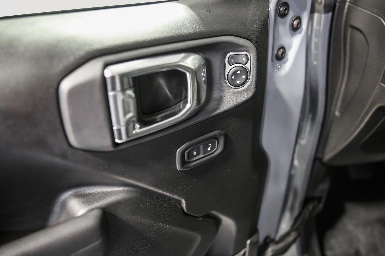 2025 Jeep Gladiator SPORT-12