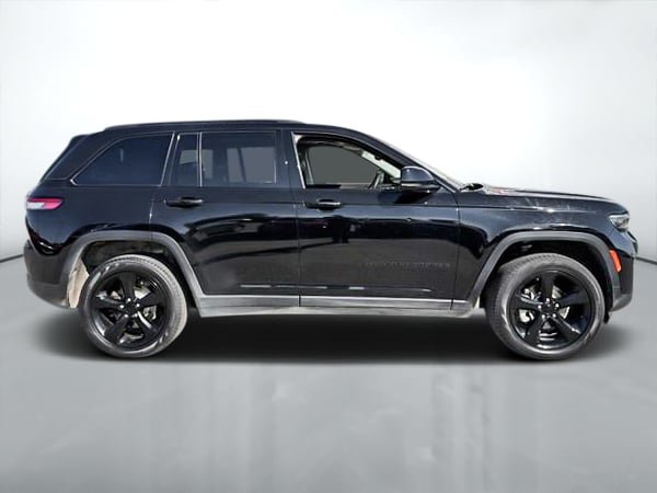 2023 Jeep Grand Cherokee Limited-1