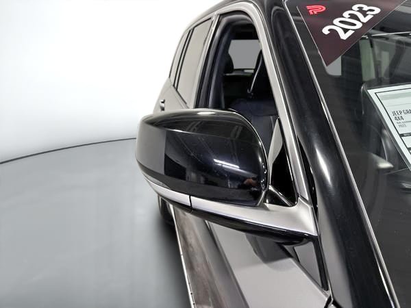 2023 Jeep Grand Cherokee SUMMIT 4X4-9