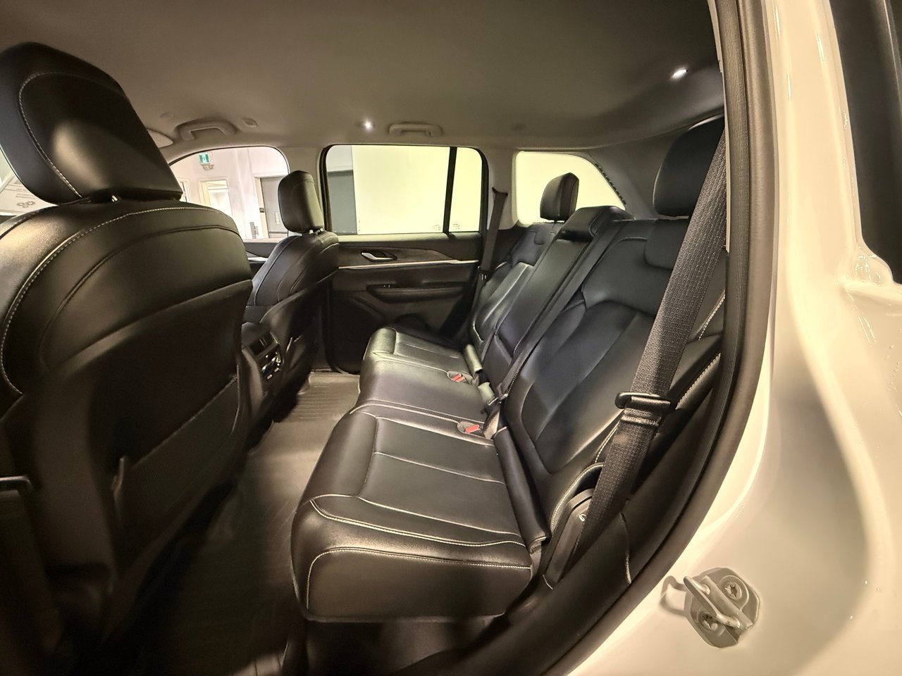 2023 Jeep Grand Cherokee Limited-25