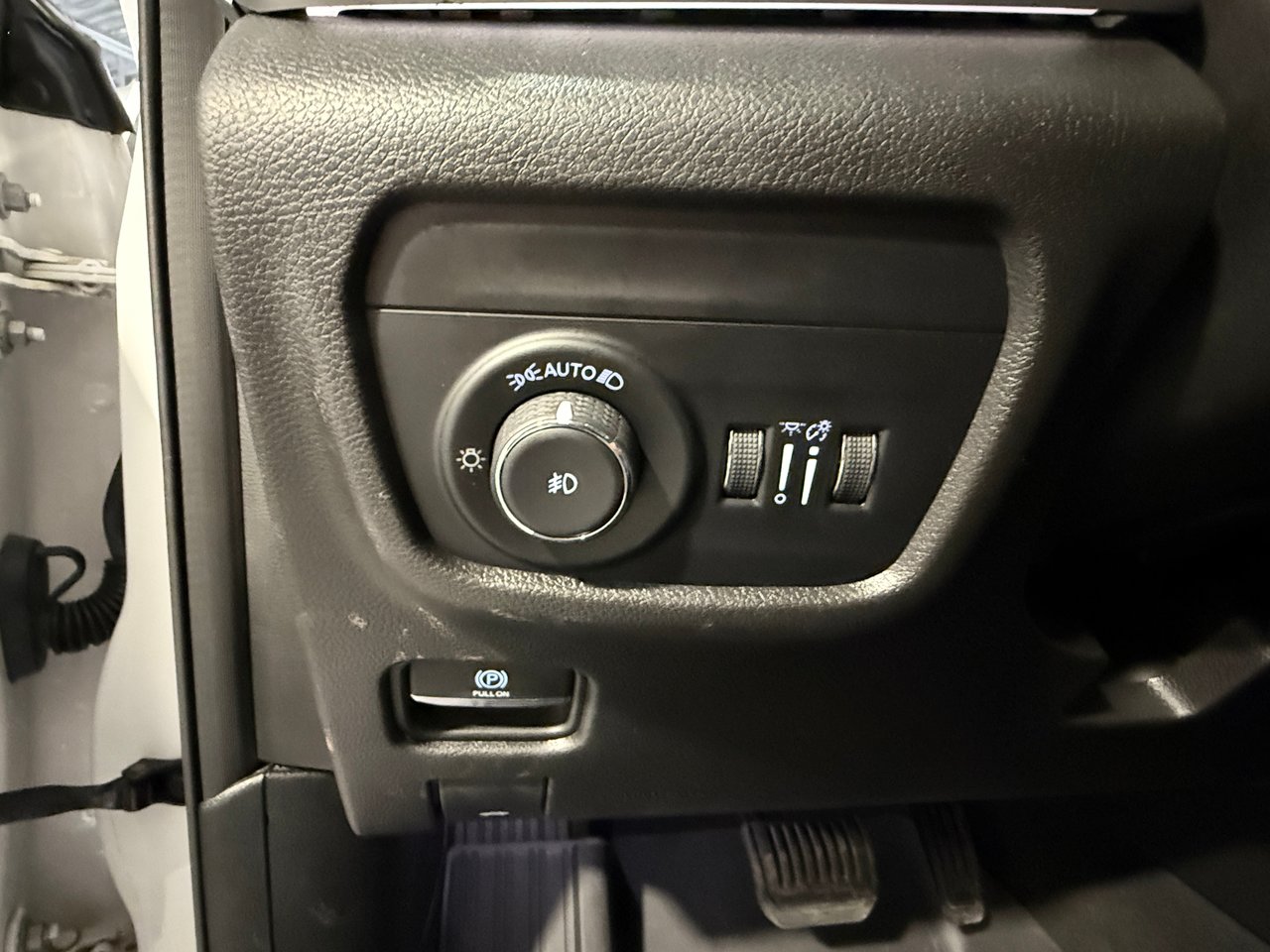 2023 Jeep Grand Cherokee Limited-13