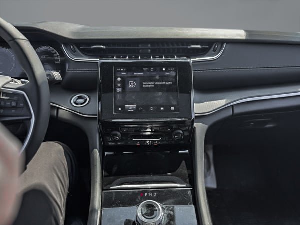2025 Jeep Grand Cherokee Altitude-13