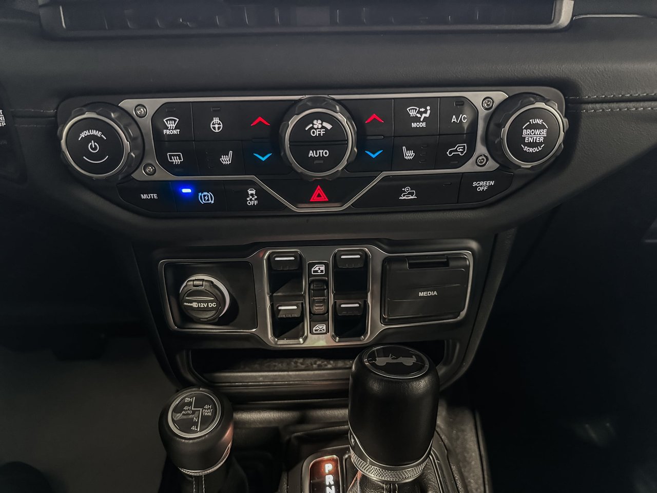 Jeep Wrangler 4xe 4xe 2024-24