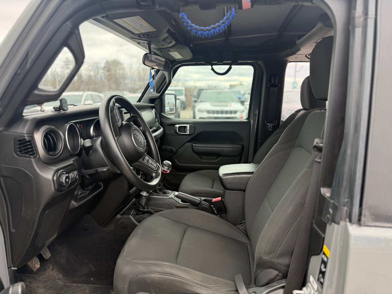 Jeep Wrangler Sport 2022-6