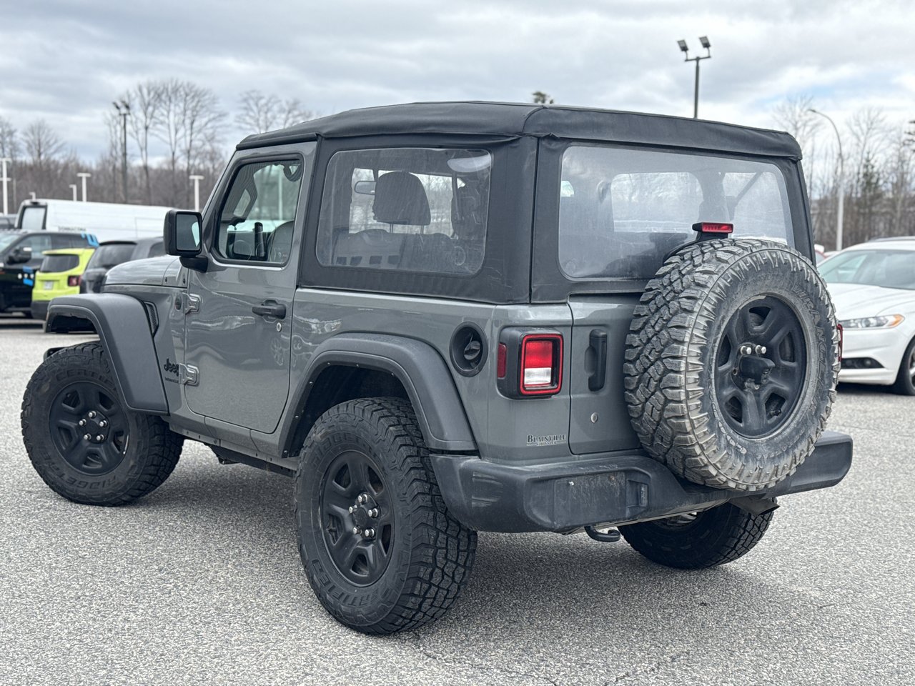 Jeep Wrangler Sport 2022-4