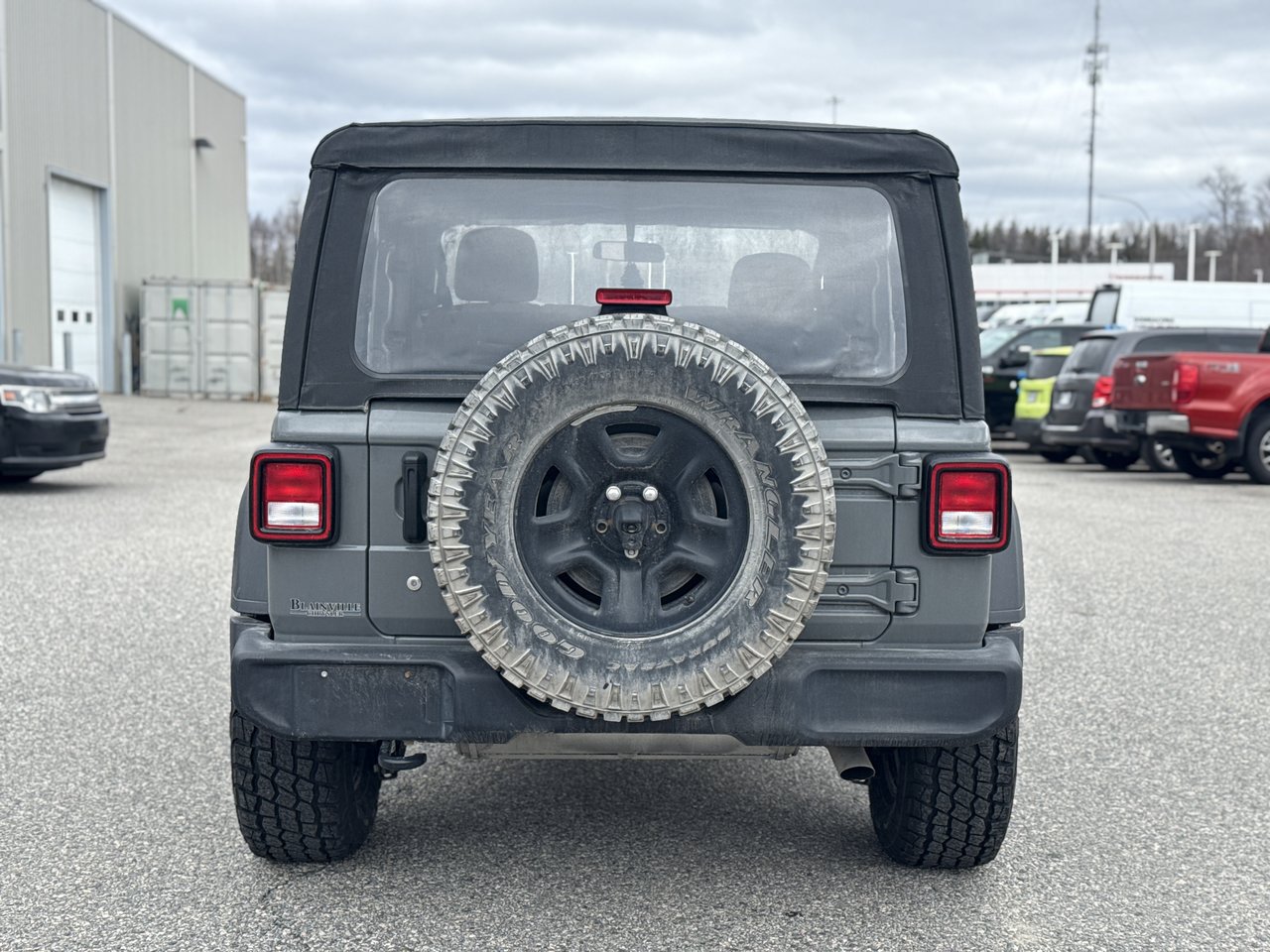 Jeep Wrangler Sport 2022-3