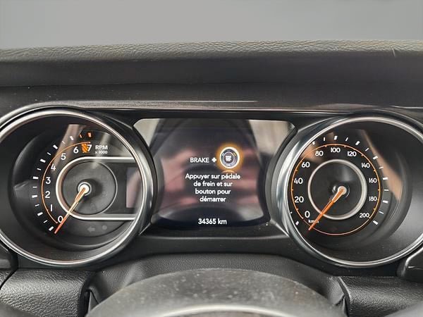 Jeep Wrangler UNLIMITED ALTITUDE // 14000$ DE MODIFICATION 2022-15