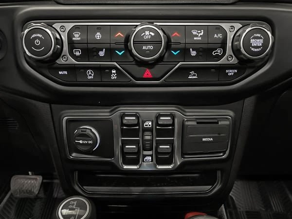 Jeep Wrangler Unlimited Sahara 2022-20
