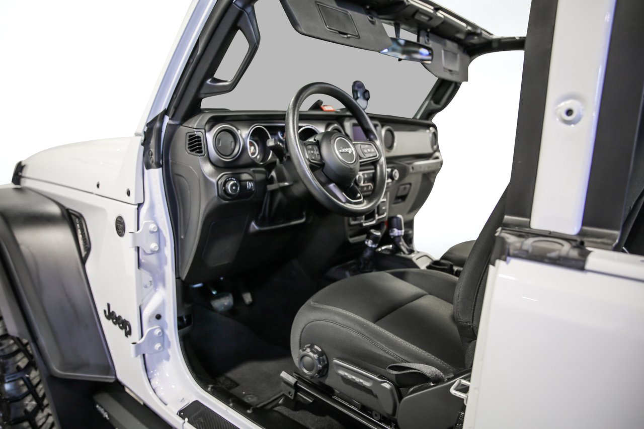 Jeep Wrangler SPORT MODIFIÉ 2023-13