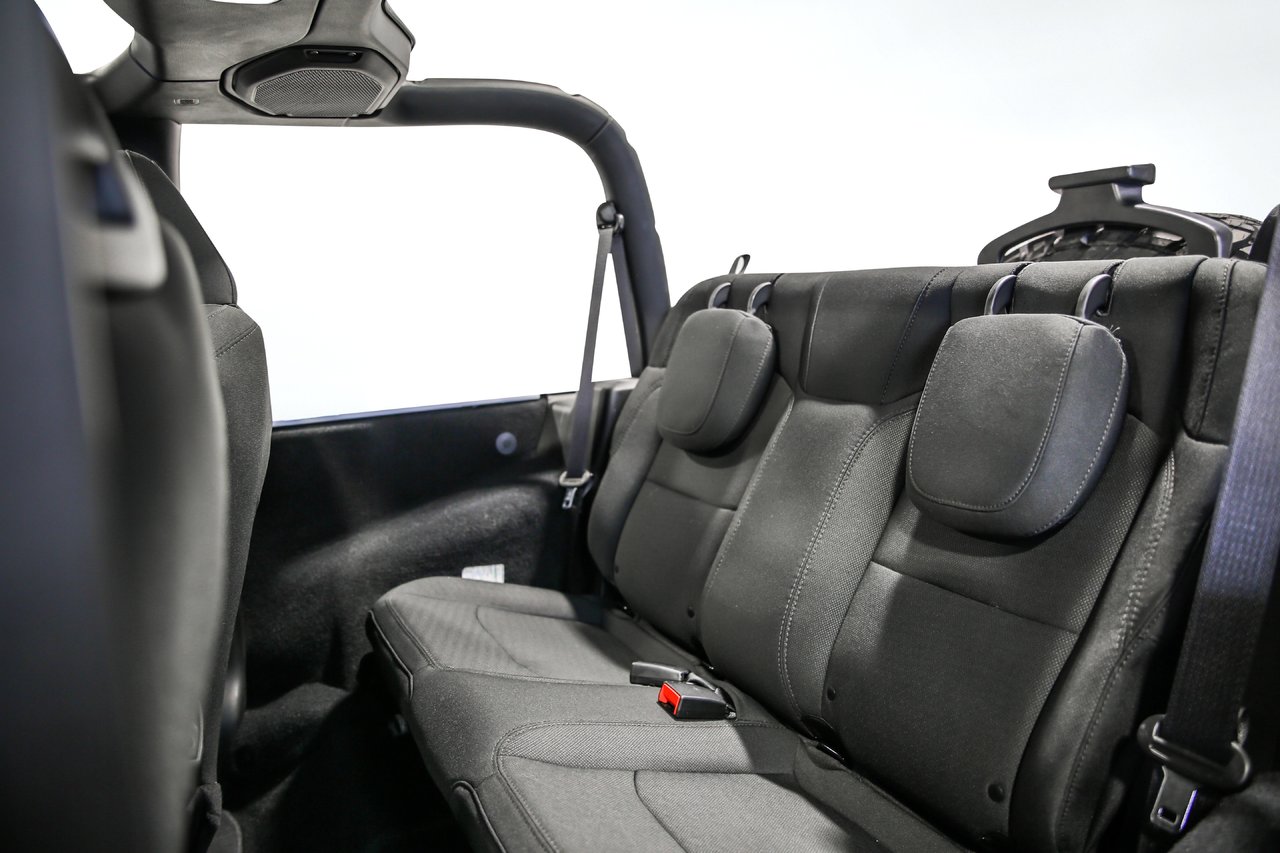 Jeep Wrangler SPORT MODIFIÉ 2023-15