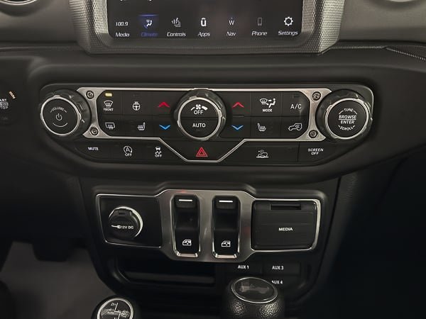 2023 Jeep Wrangler WILLYS-20