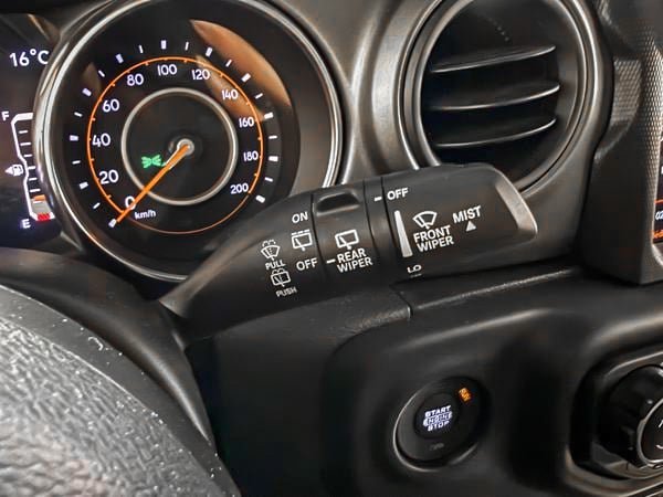 Jeep Wrangler SPORT 2023-16