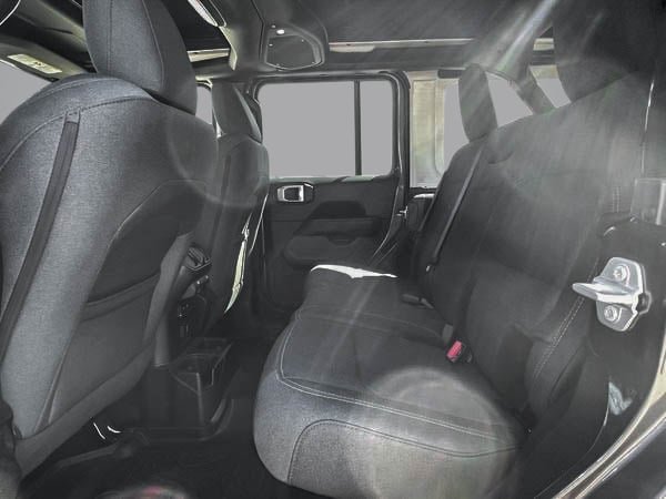 Jeep Wrangler SAHARA 2025-20