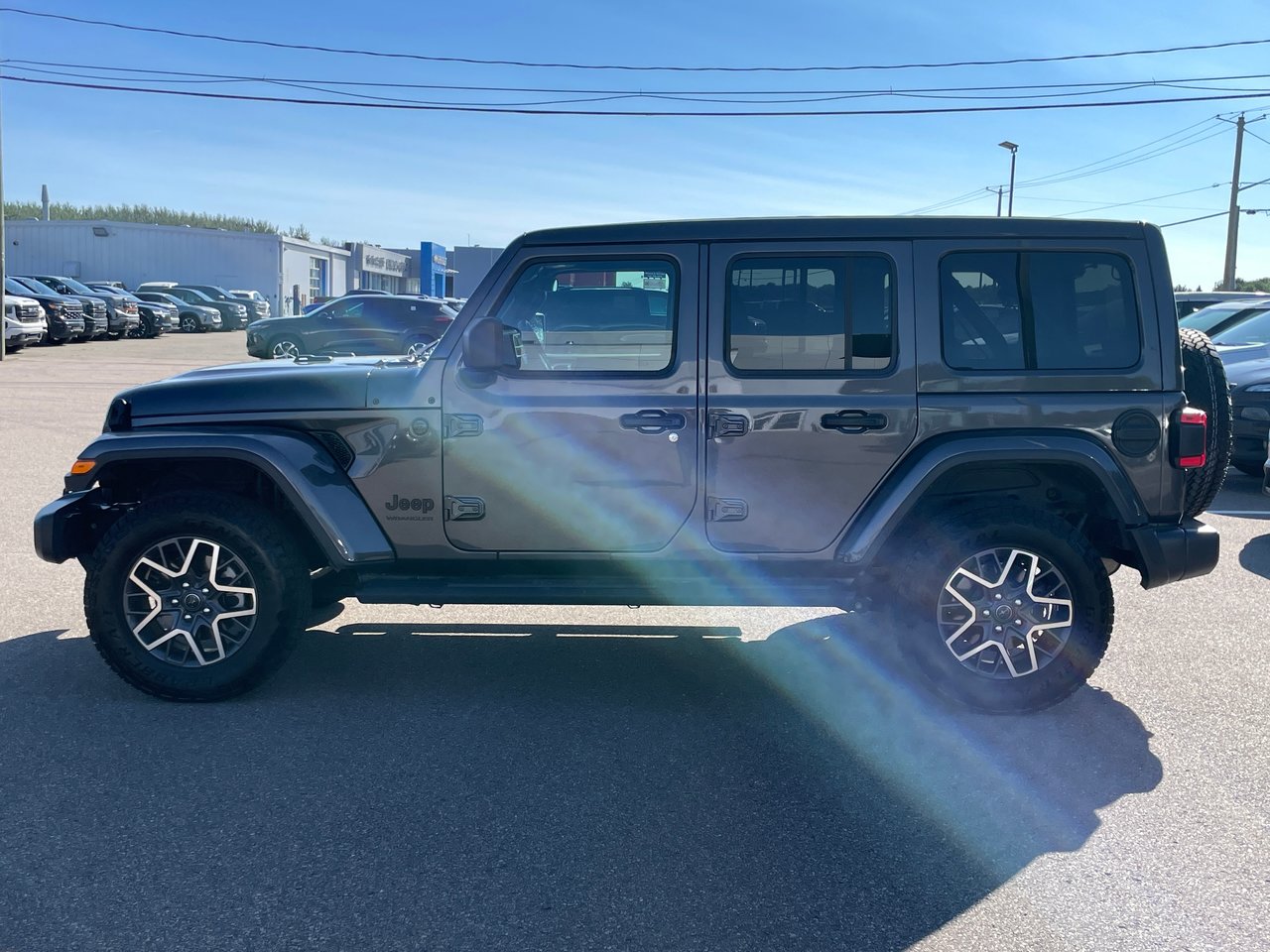 Jeep Wrangler SAHARA 2025-3