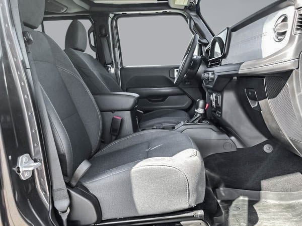 Jeep Wrangler SAHARA 2025-23