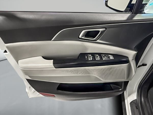 2022 Kia Carnival LX-10