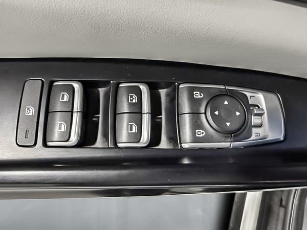 2022 Kia Carnival LX-11