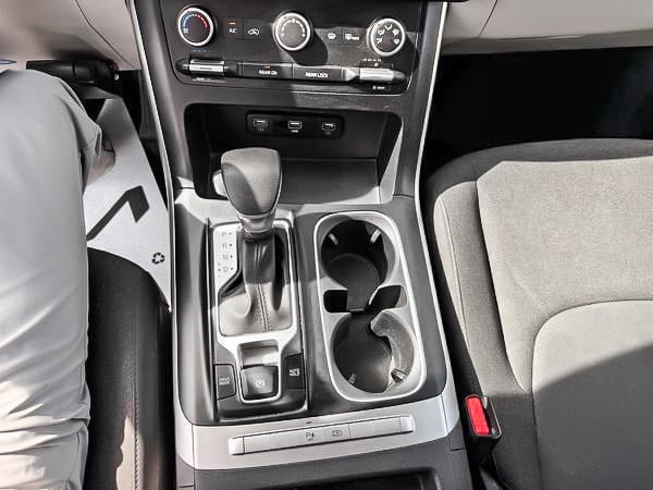 2022 Kia Carnival LX-21