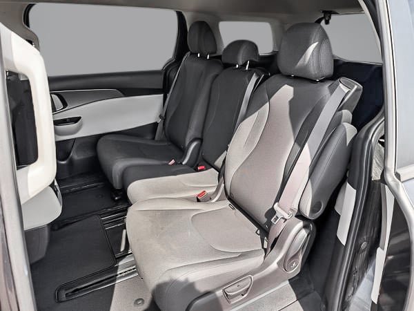 2022 Kia Carnival LX-24