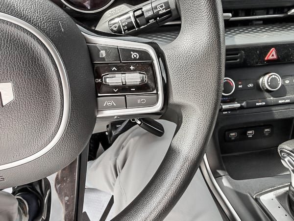 2022 Kia Carnival LX-18