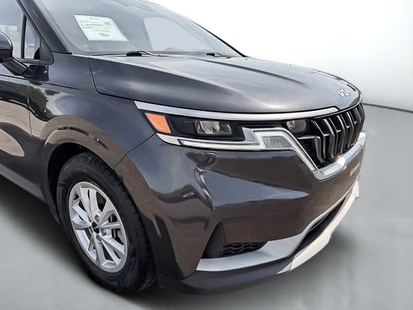 2022 Kia Carnival LX-8