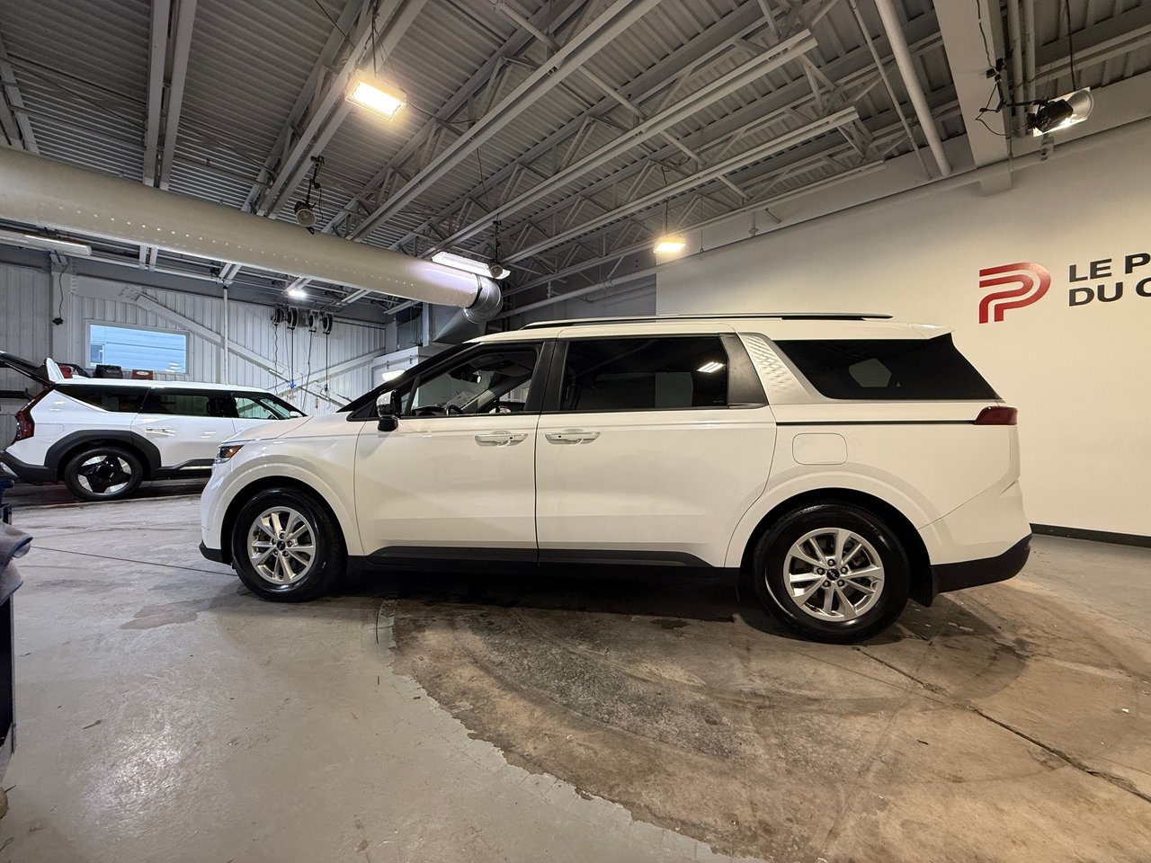 Kia Carnival LX 2022-5