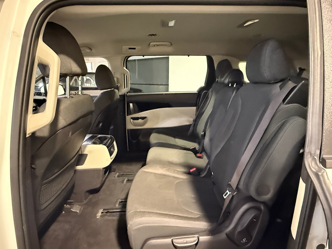 Kia Carnival LX 2022-24
