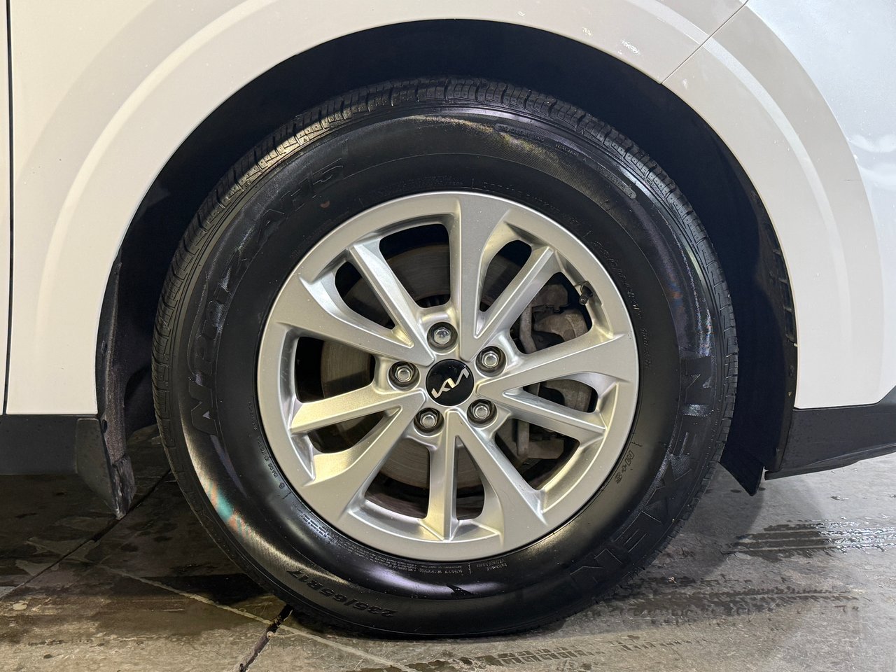 Kia Carnival LX 2022-9