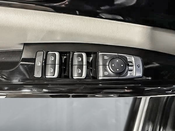 Kia Carnival EX 2023-11