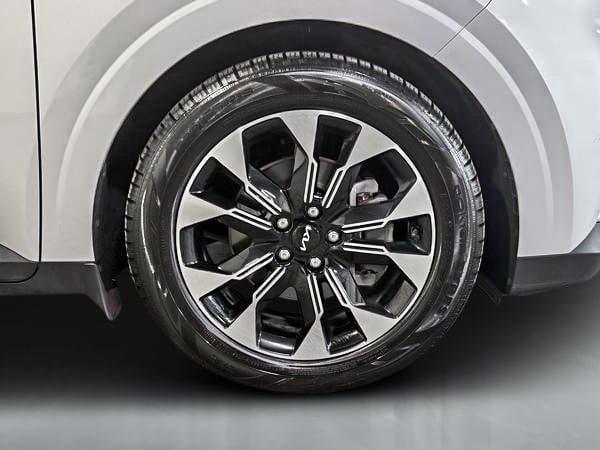 Kia Carnival EX 2023-9