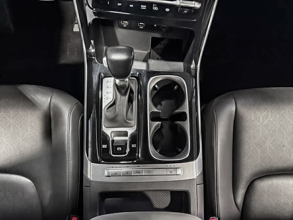 Kia Carnival EX 2023-22