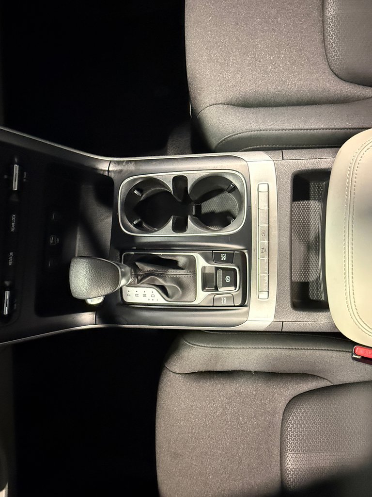 2024 Kia Carnival LX-22