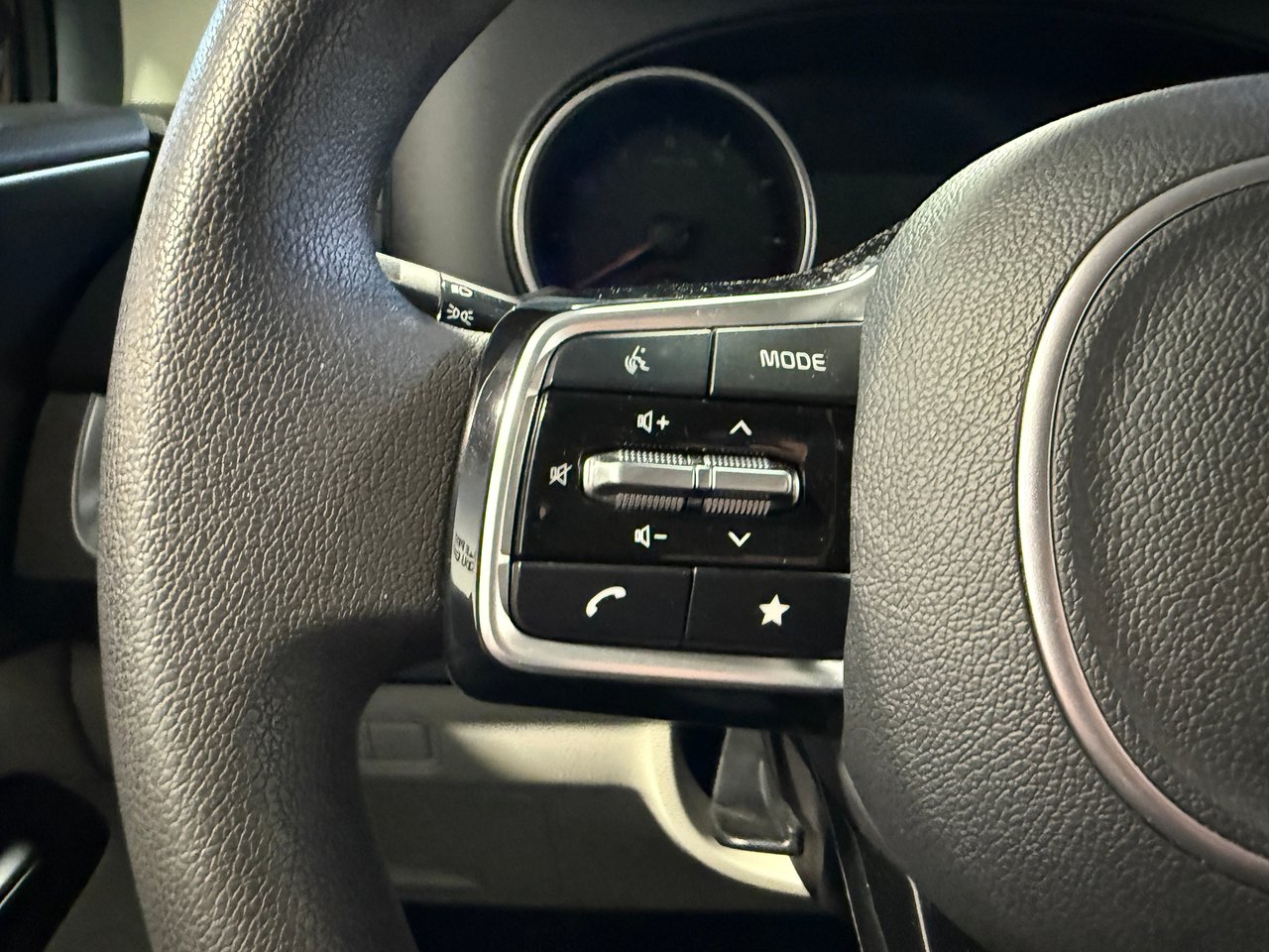 2024 Kia Carnival LX-14