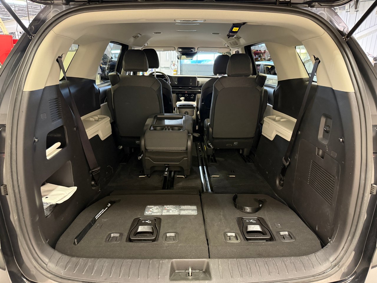 2024 Kia Carnival LX-24