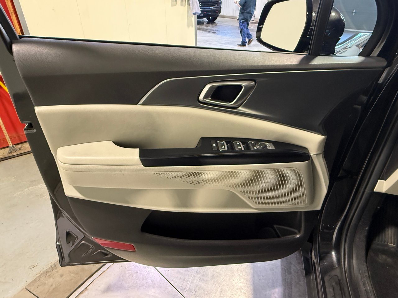 2024 Kia Carnival LX-10