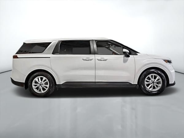 2024 Kia Carnival LX-1
