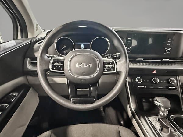 2024 Kia Carnival LX-13