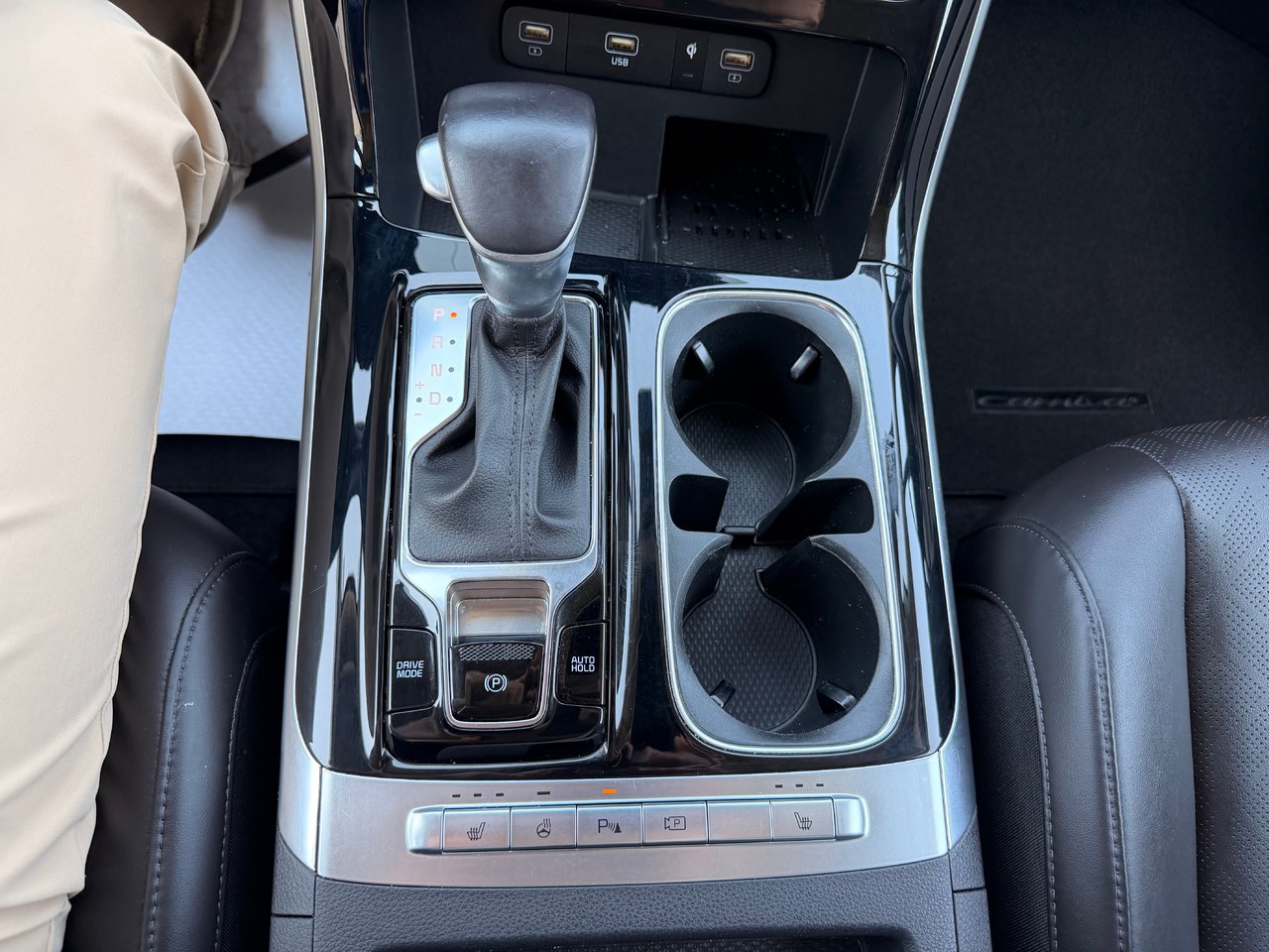 2024 Kia Carnival EX-21