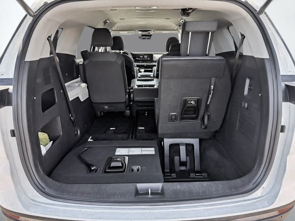 Kia Carnival LX + 2024-27