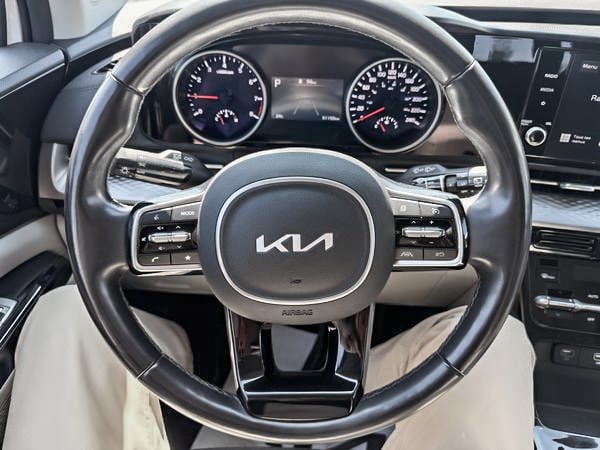 Kia Carnival LX + 2024-15