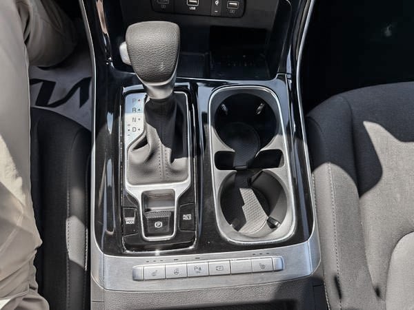 Kia Carnival LX + 2024-24