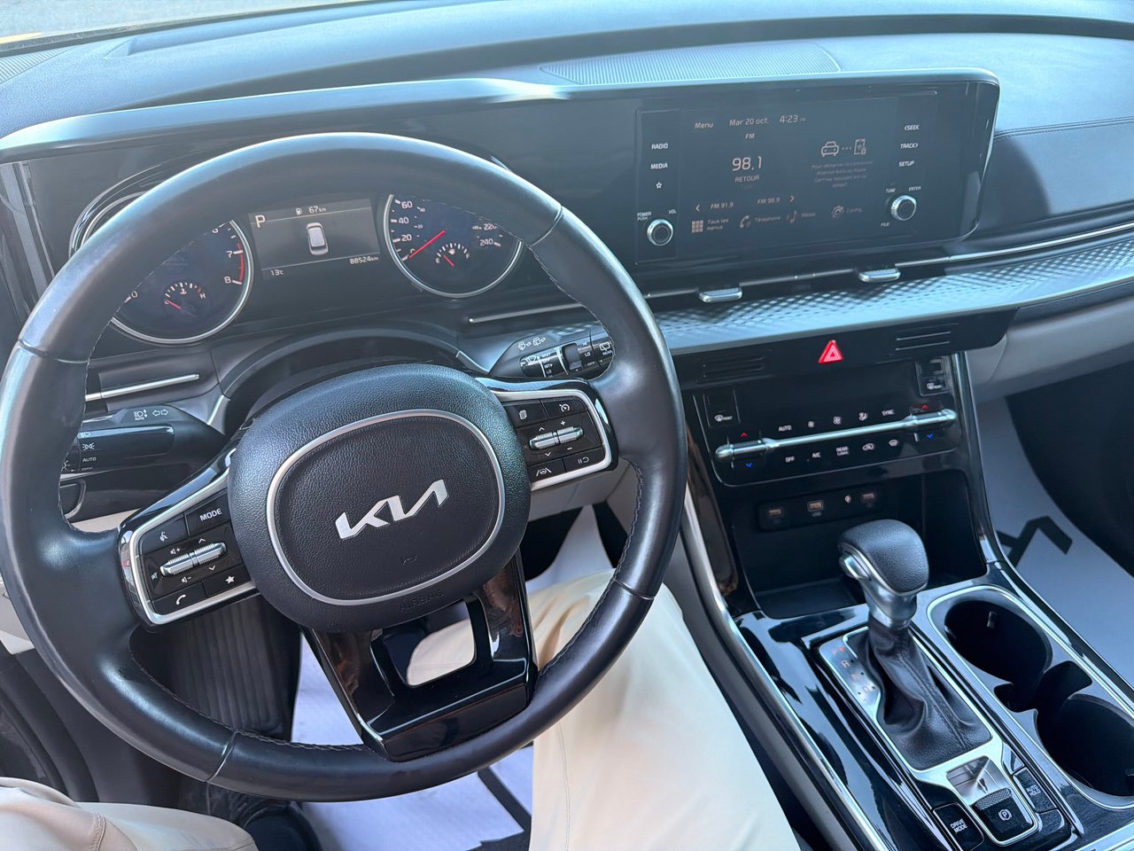 2024 Kia Carnival LX+-23