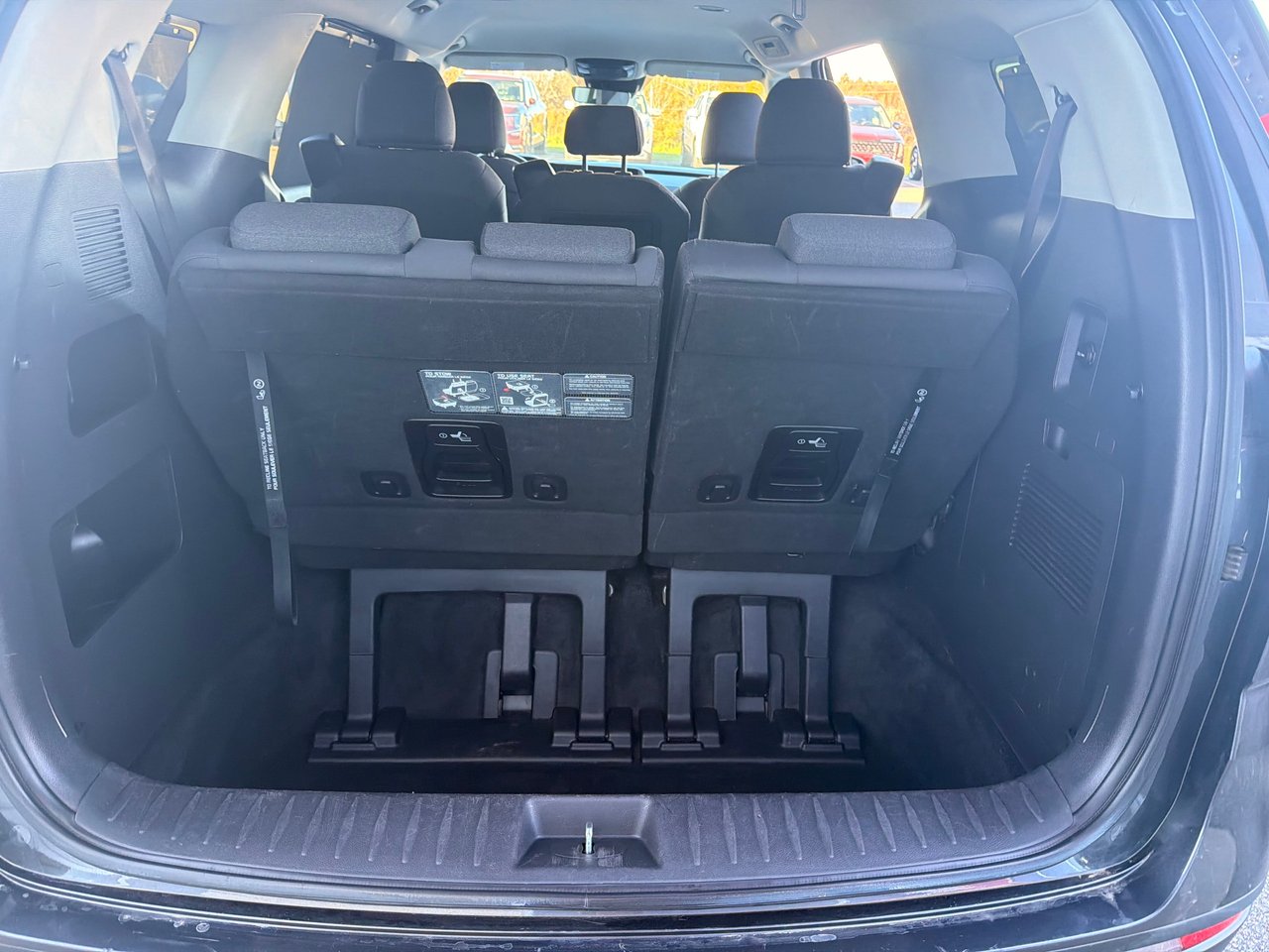 2024 Kia Carnival LX+-26